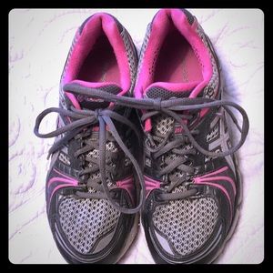 ASICS Gel Kayano women’s sz 8 running/tennis shoes